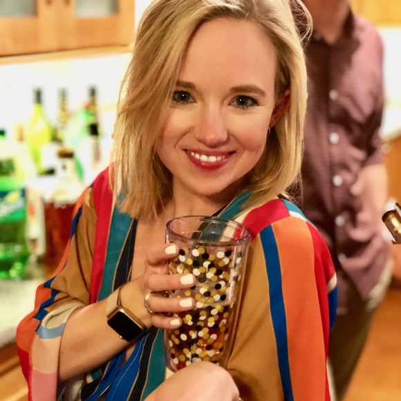 Meet your Posher, Whitney - Picture 1 of 1